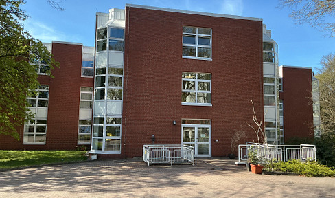 Divisible office and clinic spaces located in close proximity to the Asklepios Barmbek Hospital.