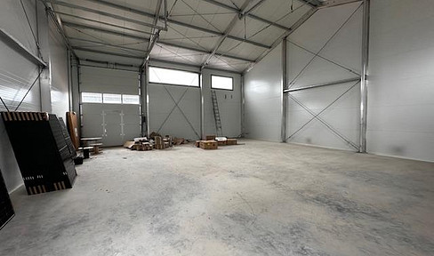 Halle - New building with photovoltaic panels.