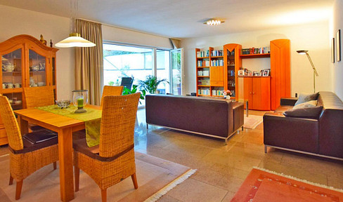 Well-maintained 2.5-room basement apartment with a large terrace and parking space, fully furnished.