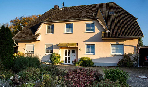 Spacious maisonette apartment for sale, located on the outskirts of town, close to the Baltic Sea, near Wismar.