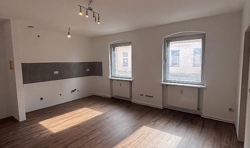 Freshly renovated 2-room apartment.