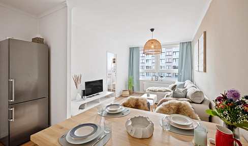 3-room apartment, 50 sqm, renovated with a side view of the Baltic Sea. Approved as a holiday apartment. Modernized for the future.