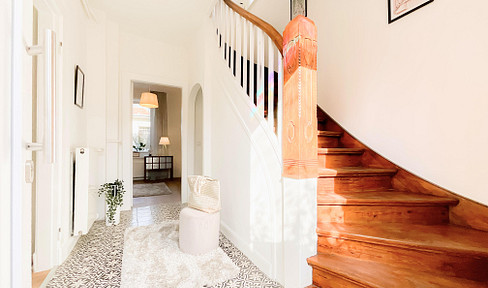 Modernized detached house in Hamburg-Niendorf (available immediately!)