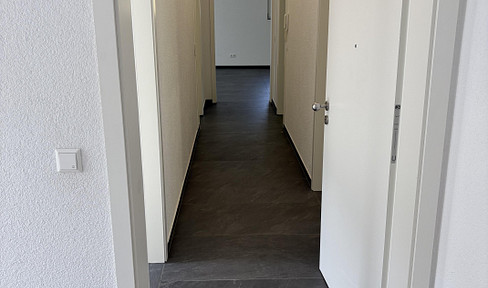 Top-Zustand: 3 Zimmer, Balkon, Kernsanierung 2023