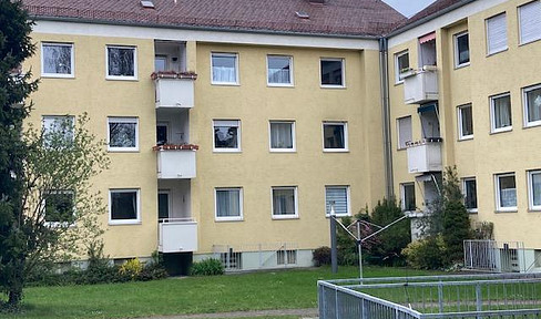 Gepflegte 2-Zimmerwohnung mit Loggia