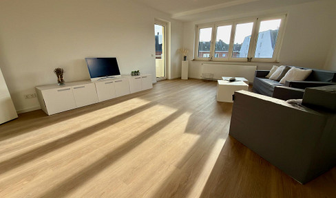 3-room ground-floor apartment with terrace and garden, luxuriously renovated - no commission fees.