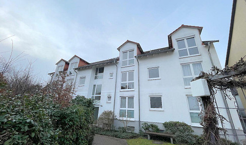 Spacious 4-room apartment in a quiet location.