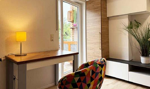 Vollmöbliertes Apartment mit Balkon & Stellplatz