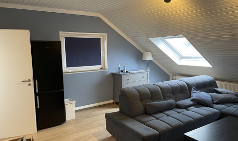 Beautiful, fully furnished 3.5-room apartment in the attic, located in Mannheim-Neckarau.