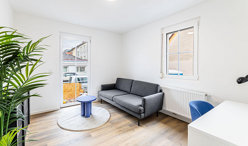 Wunderschöne Terrassenwohnung, mit Stellplatz und voll möbliert!