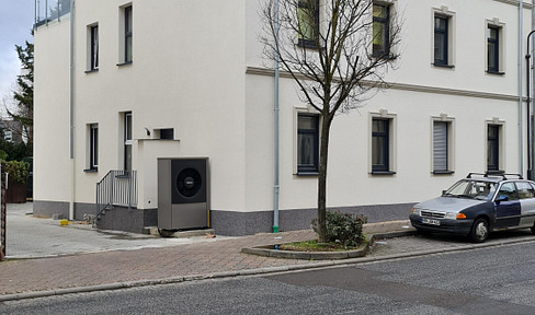 Luxuriöses Wohnen mit maximaler Flexibilität: Neubau-Juwel mit separater Einliegerwohnung