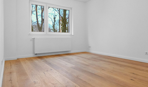 Renovated 3-room apartment in Bremen | Southwest-facing balcony.