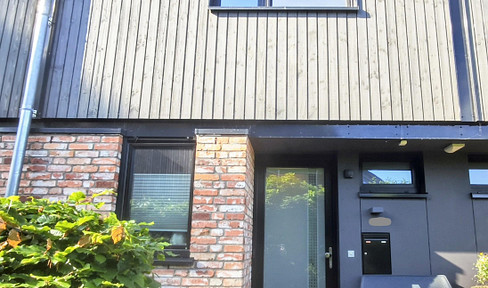 Family-friendly semi-detached house in Hamburg-Sülldorf.