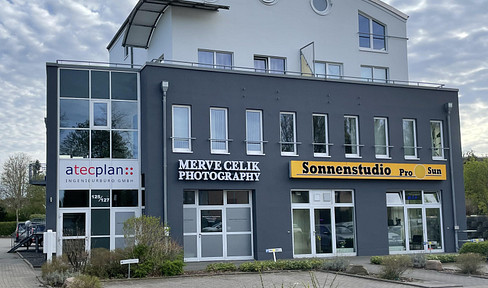 Repräsentative Lager- und Büroräume, Nähe Weserpark zentral gelegen