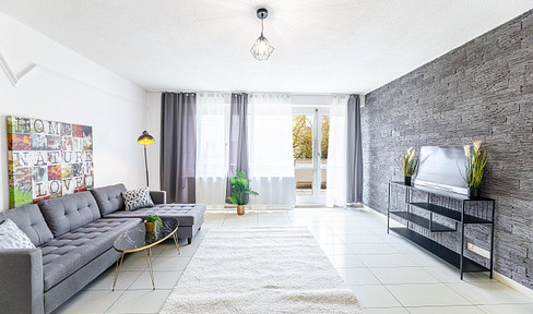 For sale directly from the owner: Immediately available! Barrier-free 4-room apartment in a prime location in Höchberg, near Würzburg.