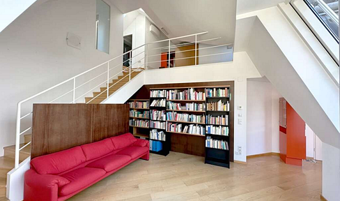 Exclusive rooftop lounge with a terrace, located in the heart of the West End.