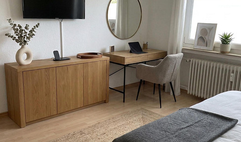 Quiet room in a 3-room apartment – Shared living for seniors in Frankfurt-Fechenheim (ideal for elderly people).