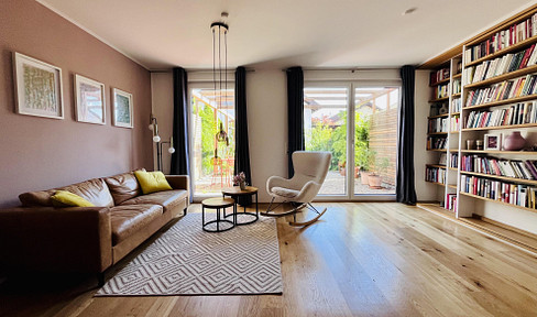Commuters in Munich: 20 minutes to the Ostbahnhof (East Train Station) – modern, energy-efficient house, energy rating A+ (2019).
