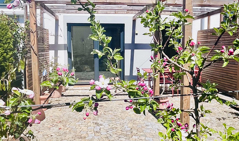 Commuters in Munich: 20 minutes to the Ostbahnhof (East Train Station) – modern, energy-efficient house, energy rating A+ (2019).