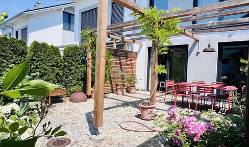 Luxus-Wohnen nahe München: zukunftssicheres, kosteneffizientes Familienhaus (A+, 2019)