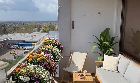 Completely renovated dream home with a skyline view and barrier-free access – First occupancy after renovation.