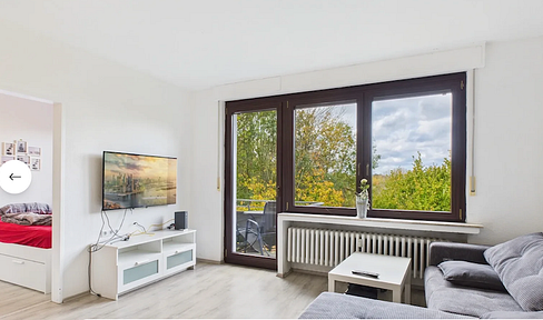 Bright, furnished 1.5-room apartment with a balcony on the 1st floor, offering a view of greenery, located in Bochum-Werne.
