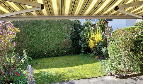 Beautiful semi-detached house in a prime location in Germering, offering peace and quiet while being centrally located.