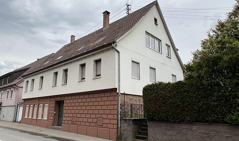 Kernsanierte EG Wohnung in Calmbach in zentraler Lage