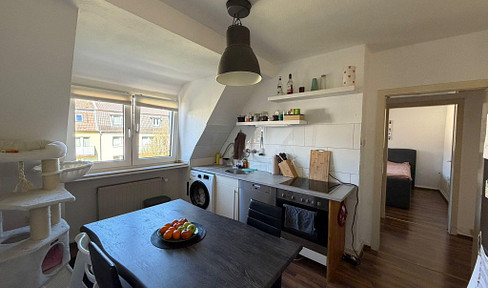 Rented 3-room penthouse apartment in the southern district of Essen.