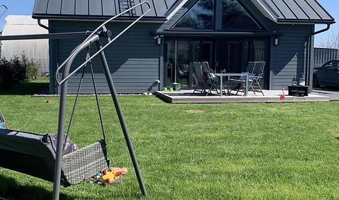 Exklusives Ferienhaus in Ostseenähe – modernes Wohnen in naturnaher Lage
