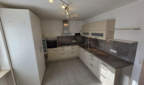 Helle 2-Zimmer Wohnung (teilmöbiliert mit EBK) in Kirchheim bei München