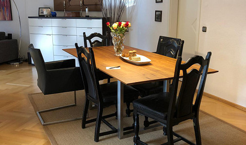 Commission-free - Beautiful location on the Isar River: Bright, 5-room apartment in Munich-Harlaching.