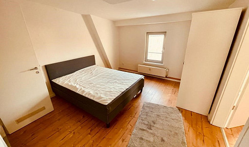 Modern apartment available from June 1st | Furnished + equipped kitchen.