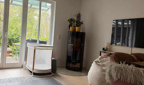 Charming terraced house within walking distance of Angerlohe, with 5 rooms, located in Munich-Untermenzing.