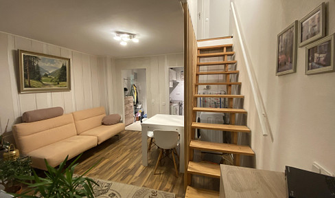 No fees! Renovated and vacant maisonette apartment!