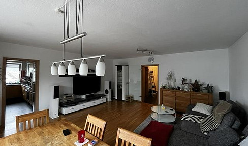High-quality apartment (3 bedrooms, living room, kitchen, and bathroom) in Trier-Heiligkreuz.