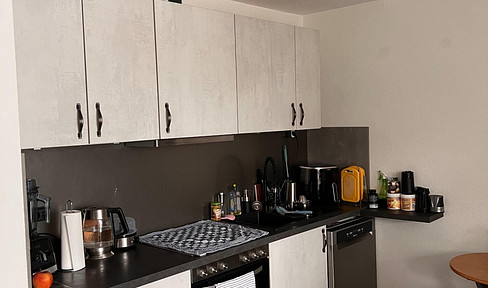 Moderne, offene und klimatisierte 3,5 Zimmer Maisonette Wohnung inkl. Einbauküche