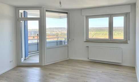 Renovated 3-room apartment on the 12th floor with panoramic views | Stuttgart, Fasanenhof.