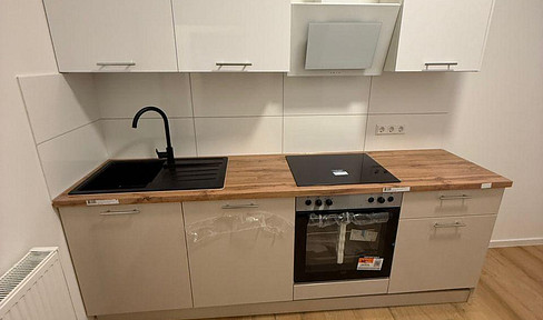 Completely renovated 2-bedroom apartment – 75 m², brand new, near the University of Kaiserslautern, less than €600 per room, partially furnished.