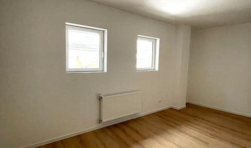 Completely renovated 2-bedroom apartment – 75 m², brand new, near the University of Kaiserslautern, less than €600 per room, partially furnished.