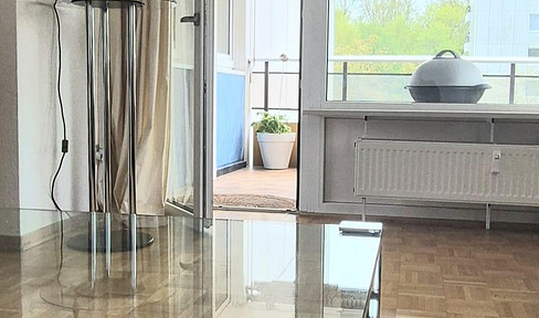 Attractive, comfortable 2-room apartment with a large balcony and underground parking.