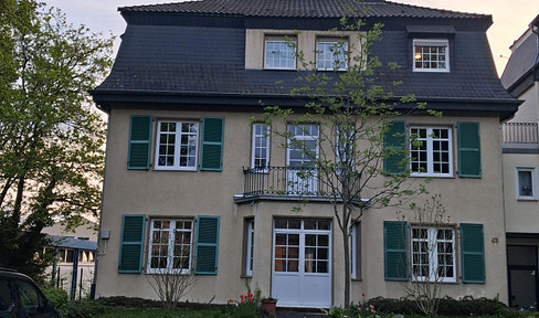 Schöne u. ruhige 4-Zimmer Altbauwohnung in Bonn-Beuel Mitte