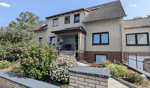 For Sale: Modernized 3-Family House in Bordenau, near the forest. (No real estate agent fees.)