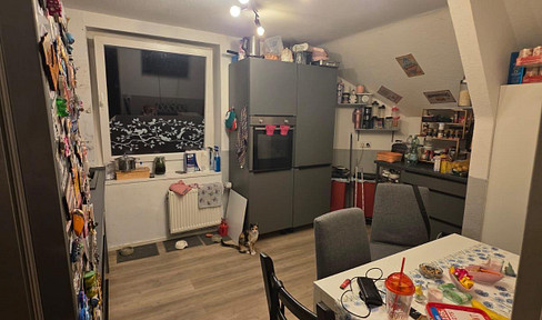 Großzügig geschnittene 4-Zimmer-Wohnung im Herzen KR-Cracaus zu vermieten