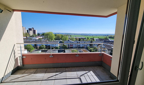 Aussicht inclusive im 8.OG nach Stuttgart und zum Salonwald Ludwigsburg