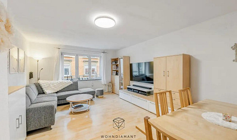 Bright and beautiful apartment with a large balcony and a view of the greenery – move in and feel right at home!