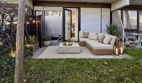 Your home, located right next to Nymphenburg Palace – with a garden, plenty of light, and one of Munich's most beautiful locations.