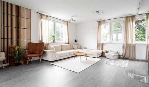 Großzügige 4-Zimmer-Wohnung mit Kamin, Loggia & Schwarzwaldblick - Ohne Makler