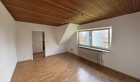 Steinburg Eichede - Bright, quiet 2-room maisonette apartment with garage, available for rent immediately.