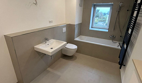 Spacious 3-room apartment on the top floor – First occupancy after a high-quality renovation.